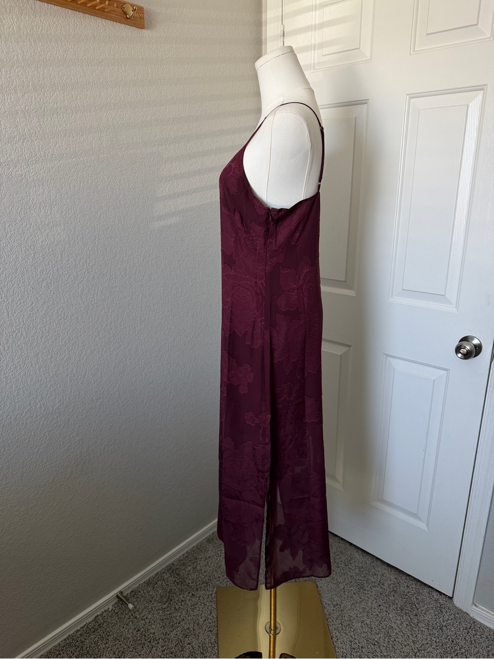 Leith Burgundy Slip Midi Dress with Spaghetti Straps - Picture 4 of 5